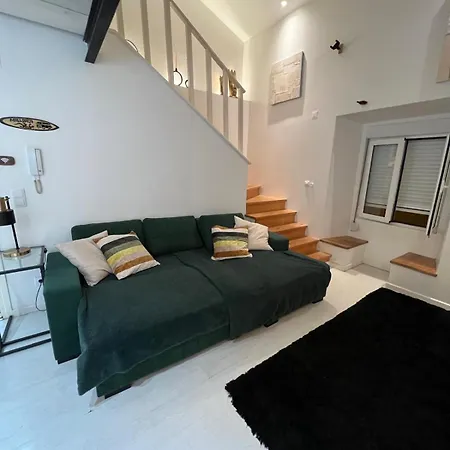 Loft Space 公寓 *